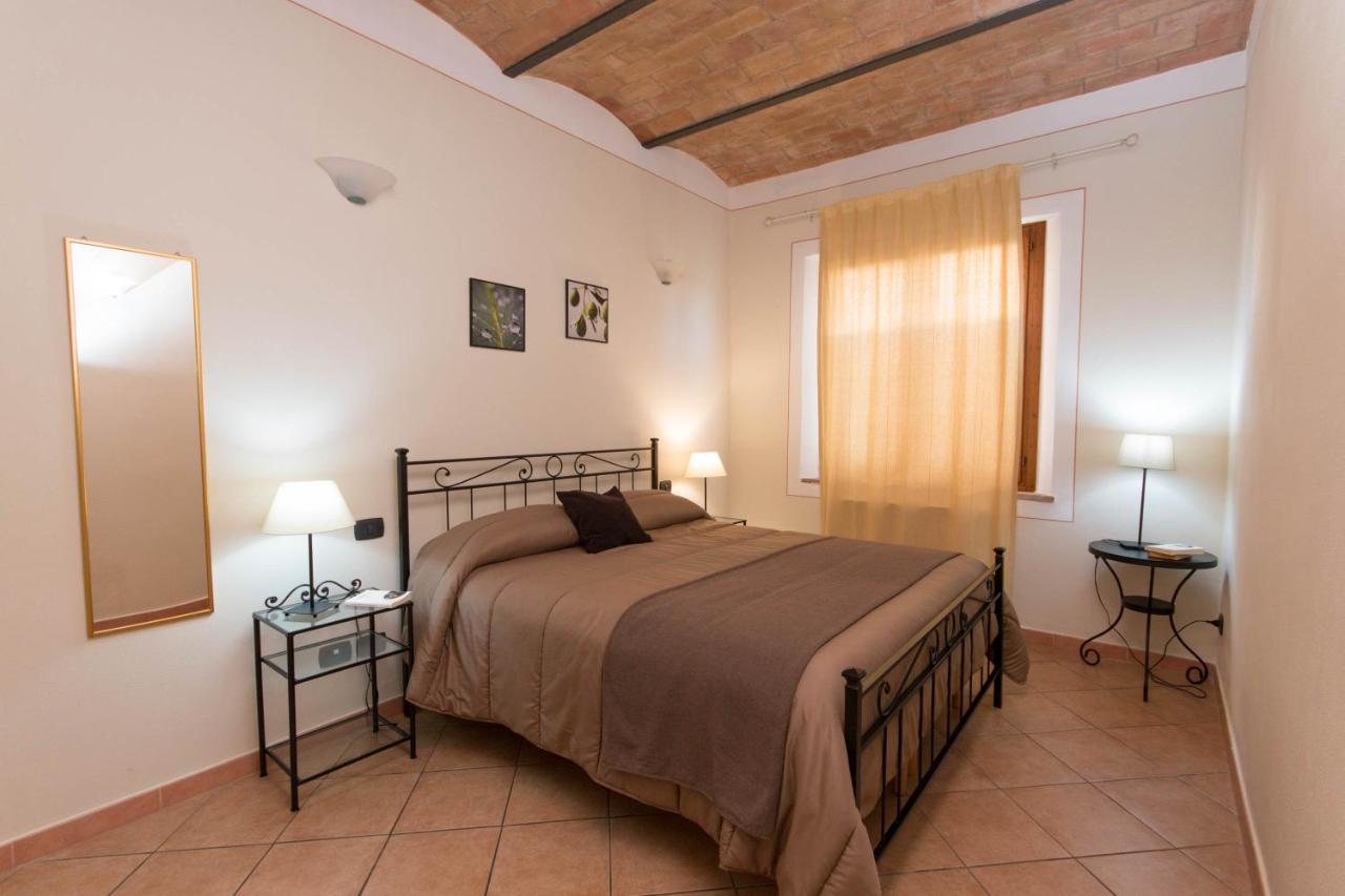 Agriturismo Podere Camollia Costalpino Bagian luar foto